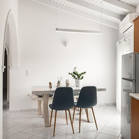 The Seaview Corner Apartments By Konnect, Ipsos Corfu Екстериор снимка