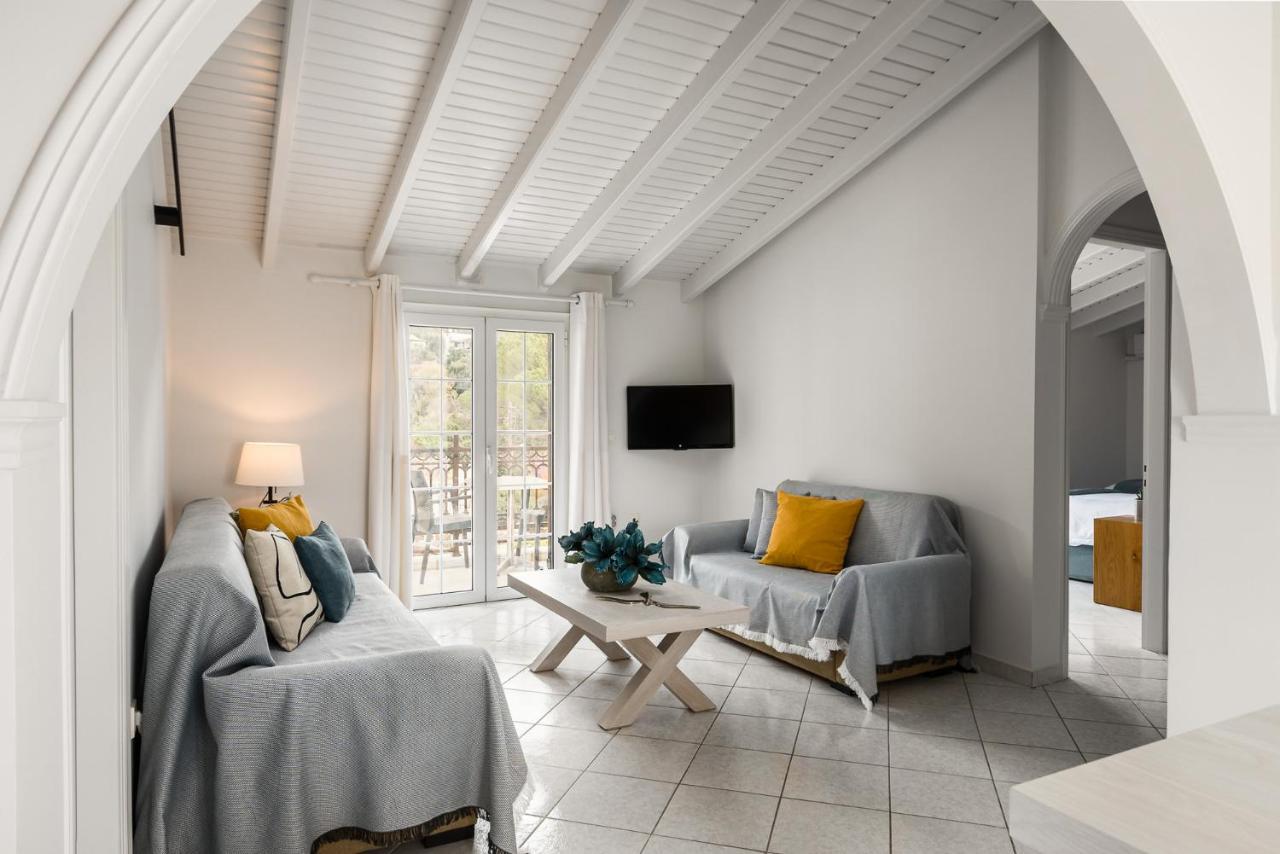 The Seaview Corner Apartments By Konnect, Ipsos Corfu Екстериор снимка