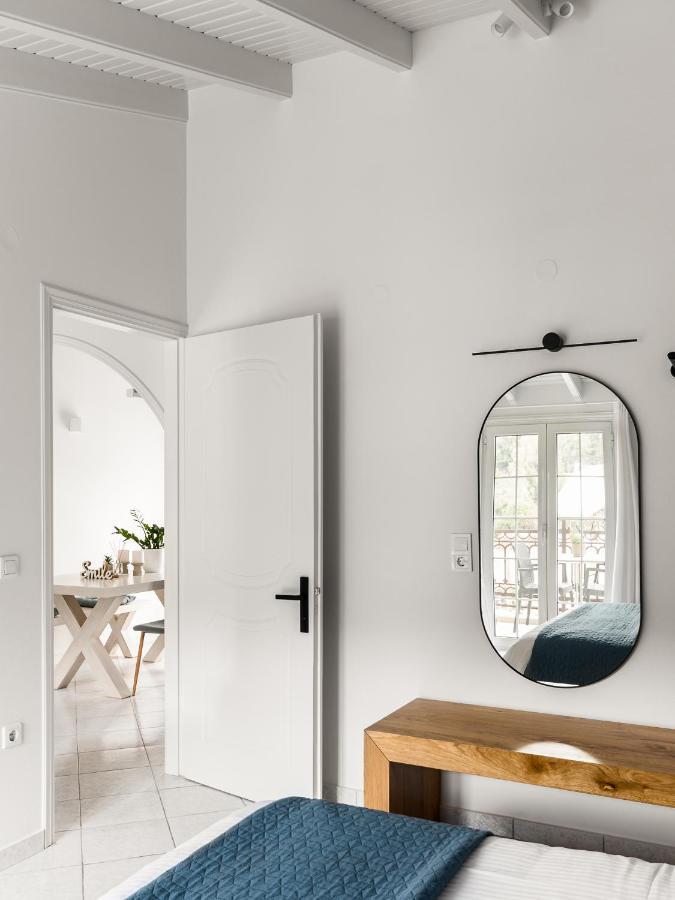The Seaview Corner Apartments By Konnect, Ipsos Corfu Екстериор снимка